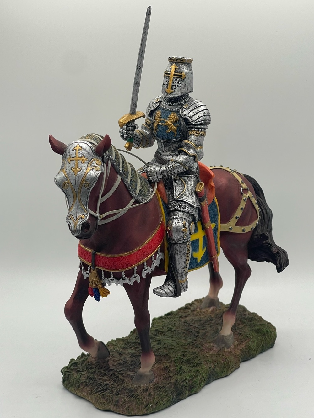 Vintage Knights Edge Cold Cast Resin Collectible Armored Medieval Knight & Horse